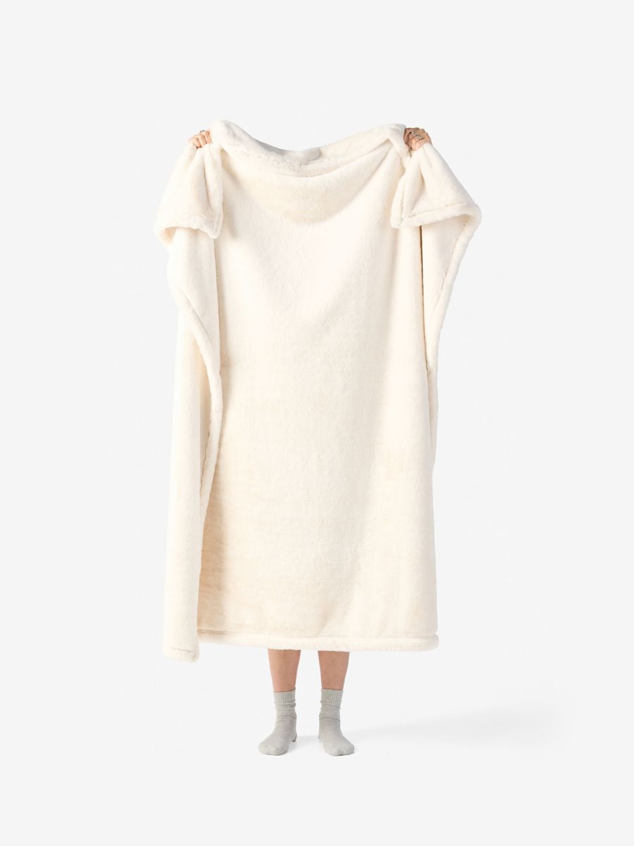 Evora Throw